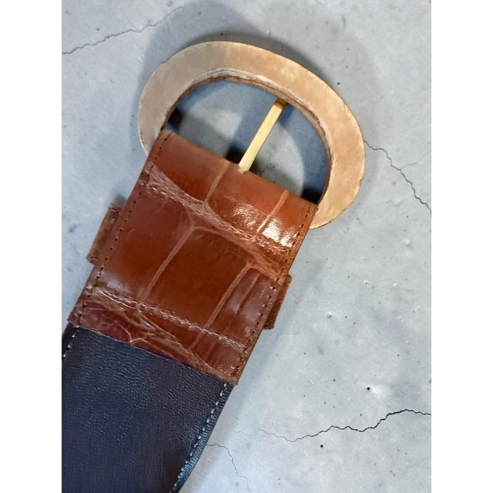 Ginnie Johansen Italy Wide Croc Embossed Leather Waist Belt Oval Buckle Medium‎